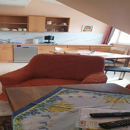 Large Detached In Hesse With Private Garden And Terrace 펜션 홈베르크