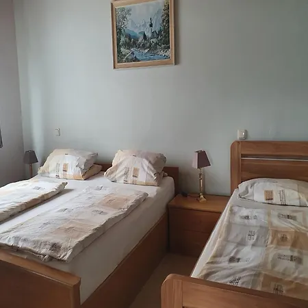펜션 Large Detached In Hesse With Private Garden And Terrace