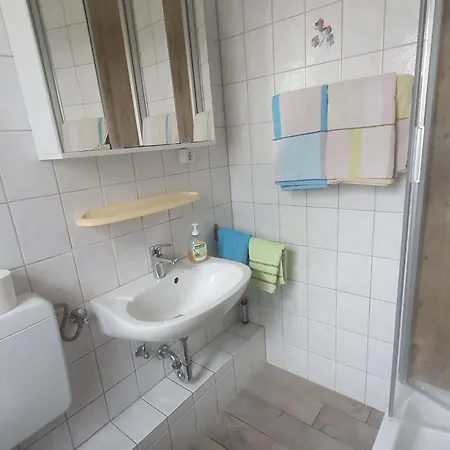 펜션 Large Detached In Hesse With Private Garden And Terrace