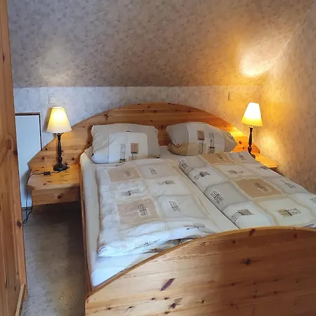 Large Detached In Hesse With Private Garden And Terrace 펜션 홈베르크